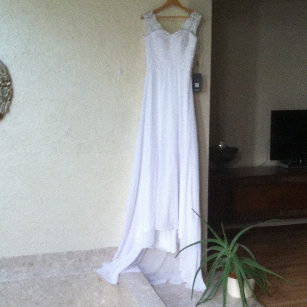 Jaeden Elegant Lace Chiffon Long Wedding Gown NEW